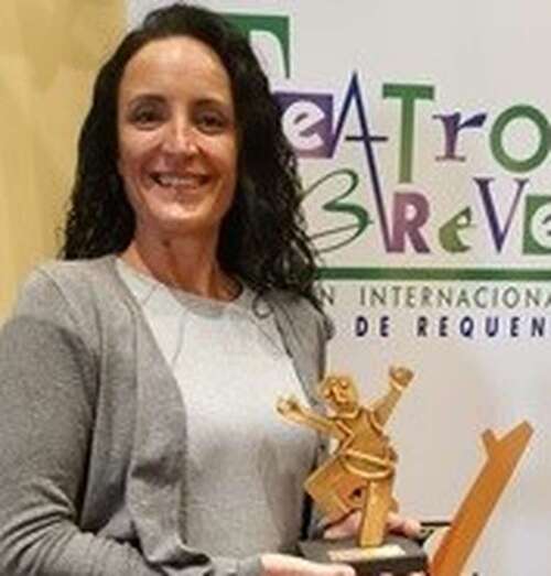 Ana García porta el premio/TA: